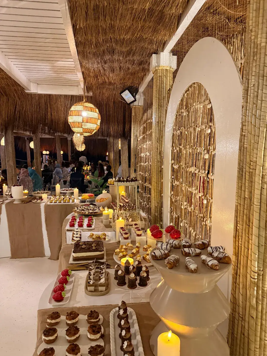 Le buffet sucré sous l'arche
