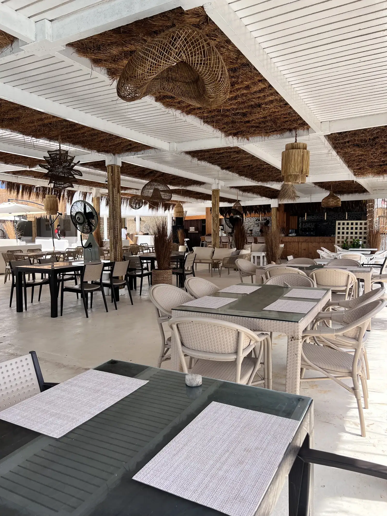 La Salle — Jet Café Beach