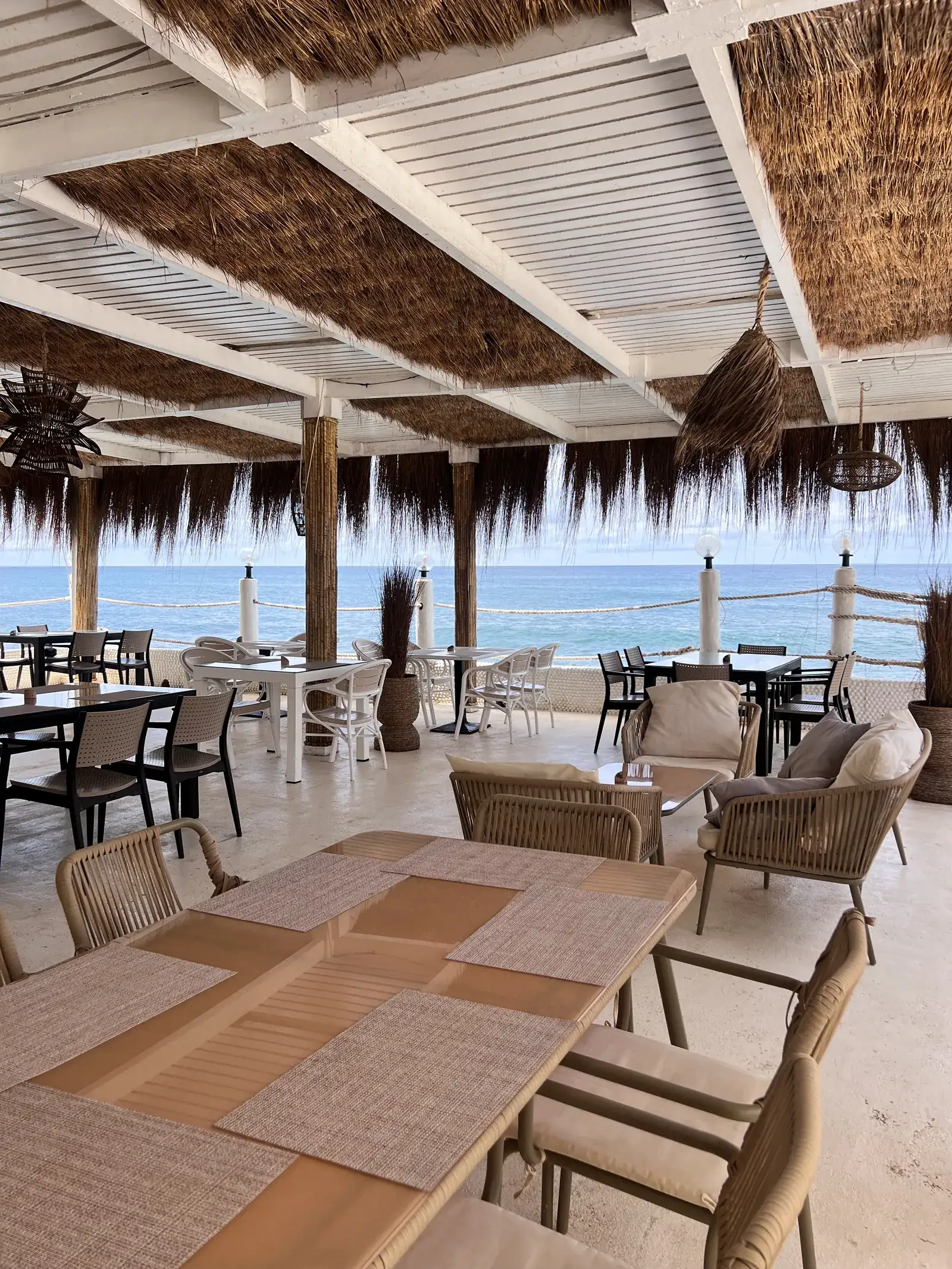 La Terrasse — Jet Café Beach
